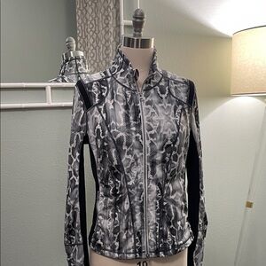 Women's Black and Gray Jacket